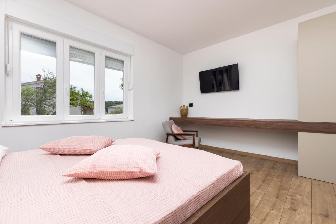 מאלי לוסיניי Boutique Apartment מראה חיצוני תמונה