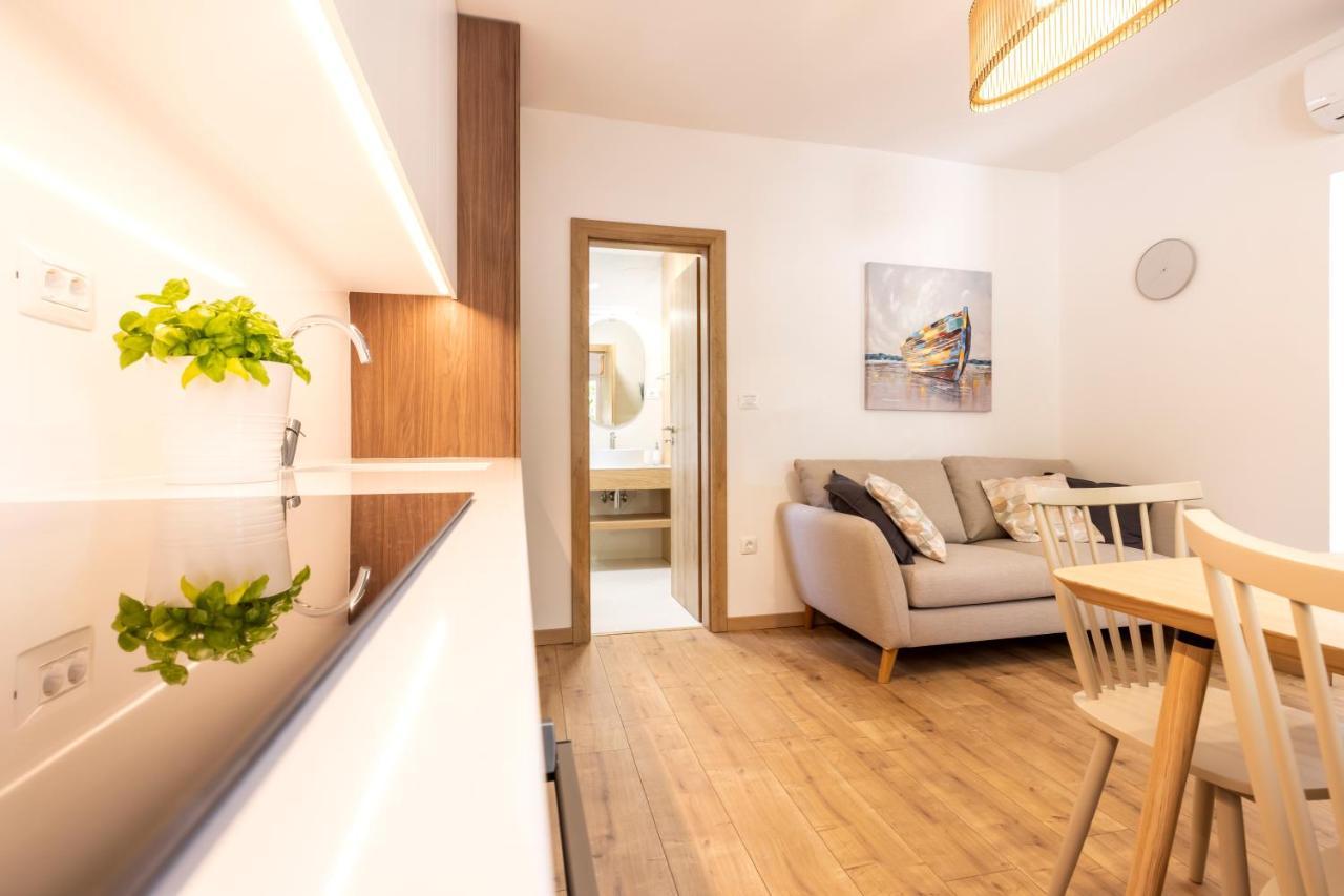 מאלי לוסיניי Boutique Apartment מראה חיצוני תמונה
