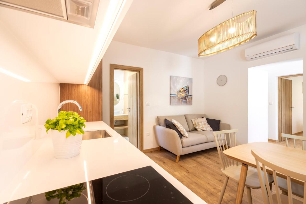מאלי לוסיניי Boutique Apartment מראה חיצוני תמונה