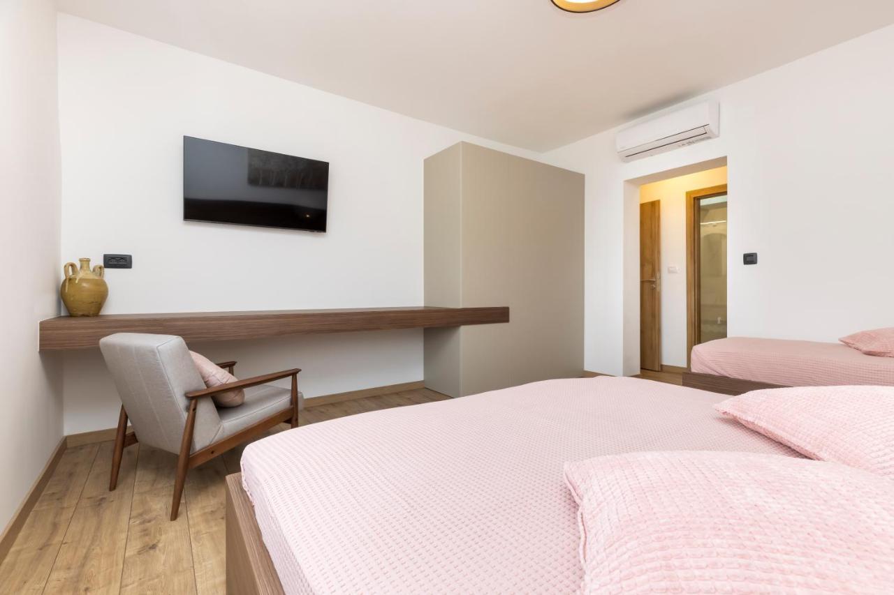 מאלי לוסיניי Boutique Apartment מראה חיצוני תמונה