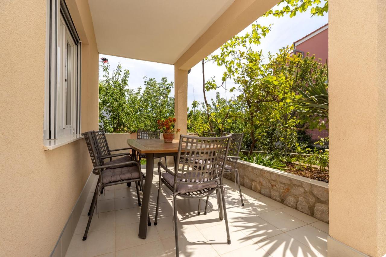 מאלי לוסיניי Boutique Apartment מראה חיצוני תמונה